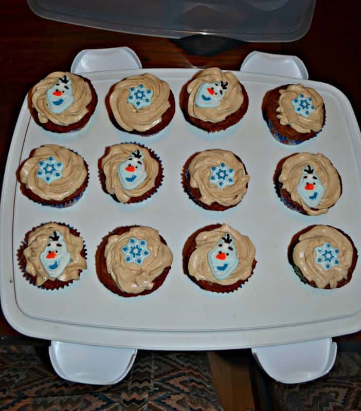 Looking for a fun holiday cupcake? Try these tasty Gingerbread Cupcakes!