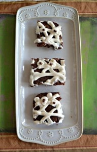 Just 3 ingredients make these fun Mummy Brownies for Halloween!