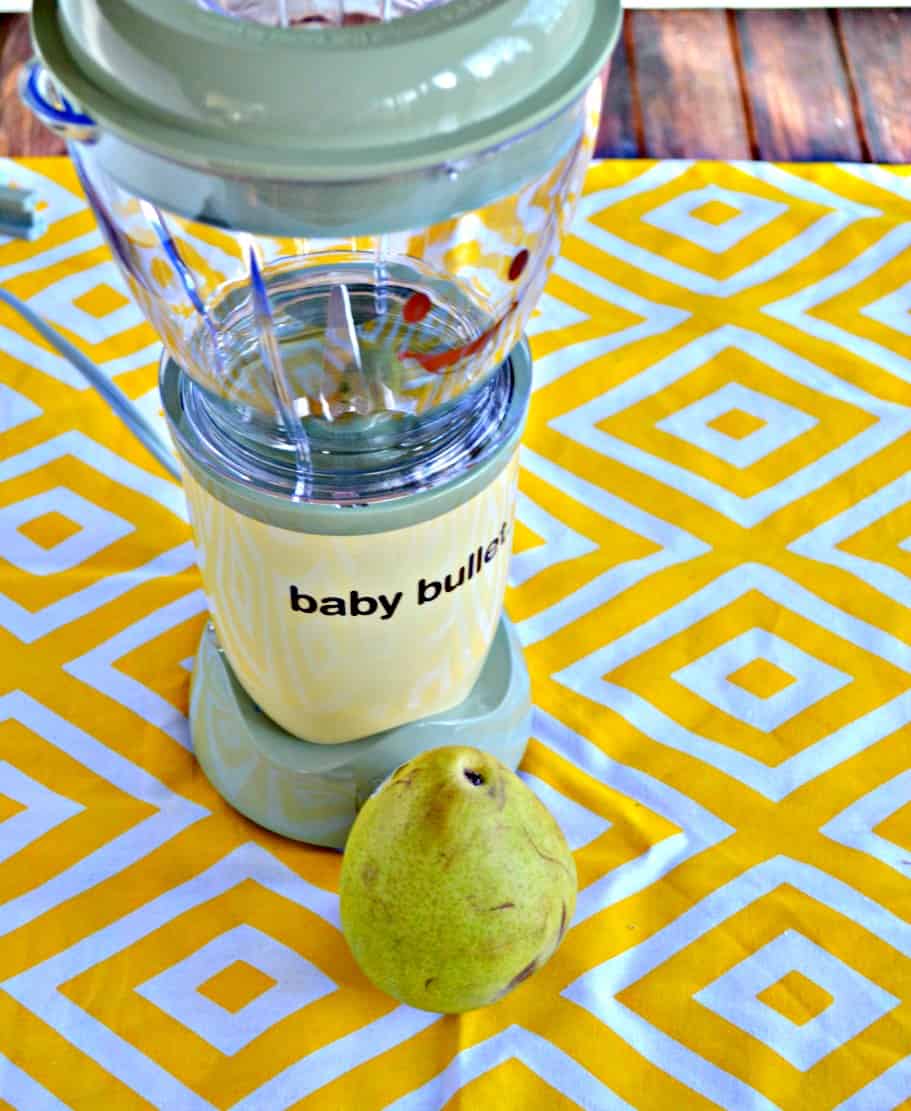 Making pear puree with Nutribullet baby steam and blend system 