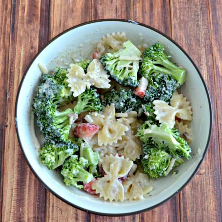Make a delicious pasta salad filled with broccoli!