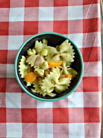 Your family will love the flavors in this Everything Bagel Pasta Salad!