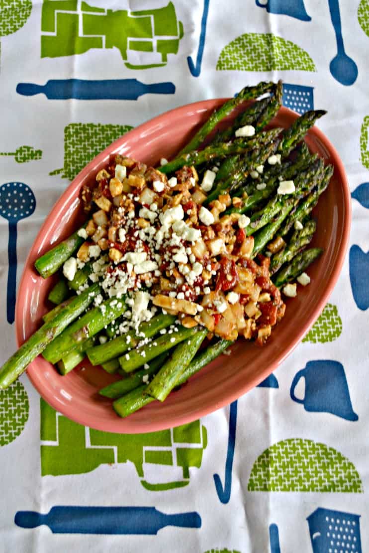 Looking for a quick and tasty vegetable side dish? Make this awesome Grilled Greek Asparagus!