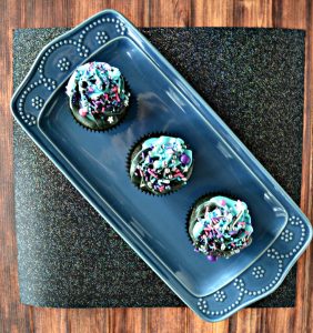 You'll love these fun Blue Velvet Galaxy Cupcakes