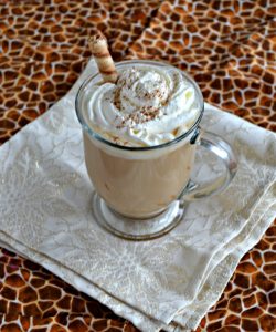 I can't get enough of this Cinnamon Cookie Butter Latte this winter!