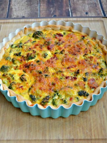 Looking for a quick and tasty weeknight meal? Give this Broccoli and Cheddar Quiche a try!