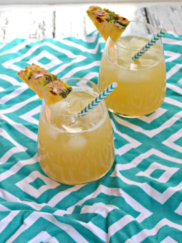Looking for a summer sipper? This Spiced pineapple Mule is a great option!
