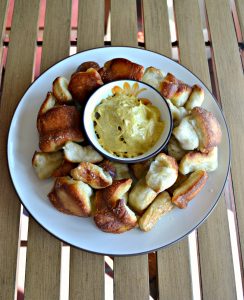 Looking for a great brunch appetizer? Check out my Pretzel Monkey Bread!