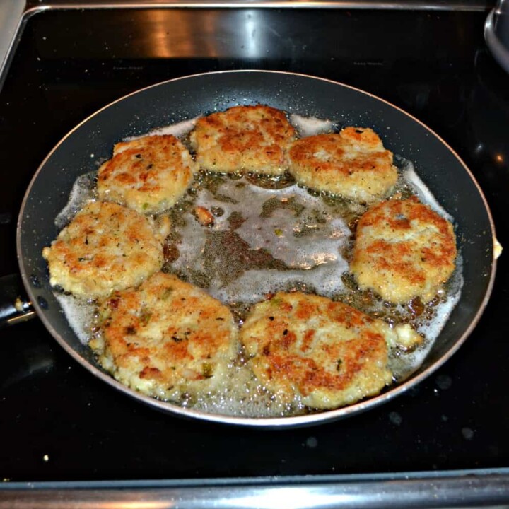Fry up a batch of these Cod and Potato Cakes for dinner tonight!