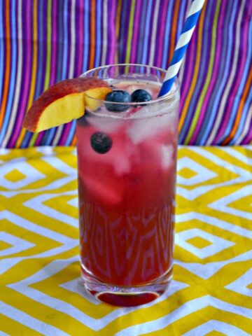 Sit by the pool and sip on this Blueberry Peach Lemonade