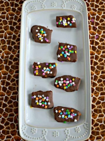 Bite into one of these crunchy pieces of Chocolate Covered Honeycomb Candy