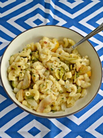 Roasted Vegetable Mac n Cheese is a delicious and hearty winter holiday side dish.