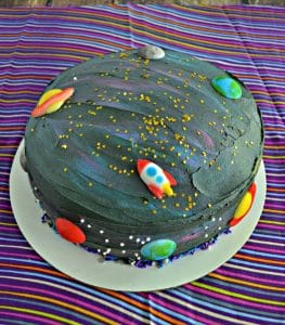 Having a space party? Make this fun and festie Galaxy Space Cake!
