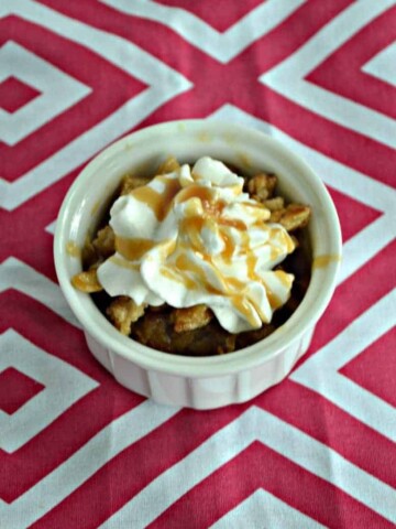 Looking for an easy dessert to feed a crowd? Give this Caramel Apple Pecan Cobbler a try!