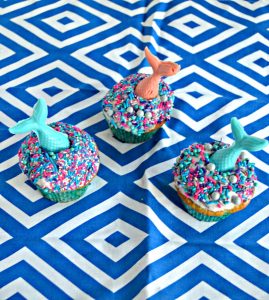 Need a fun treat that kids and adults will enjoy? These Lemon Mermaid Cupcakes are always a winner!