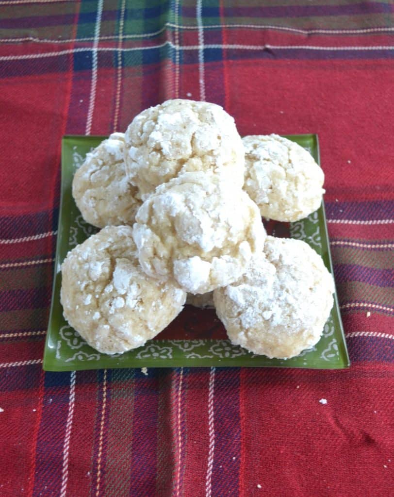 Make your own Eggnog Crackle Cookies at home