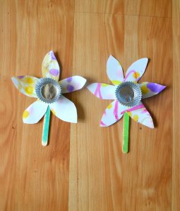 Easy flower craft for toddlers