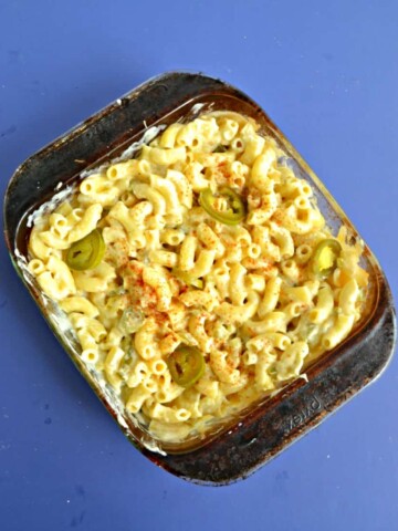 A glass dish of Jalapeno Popper Mac and Cheese