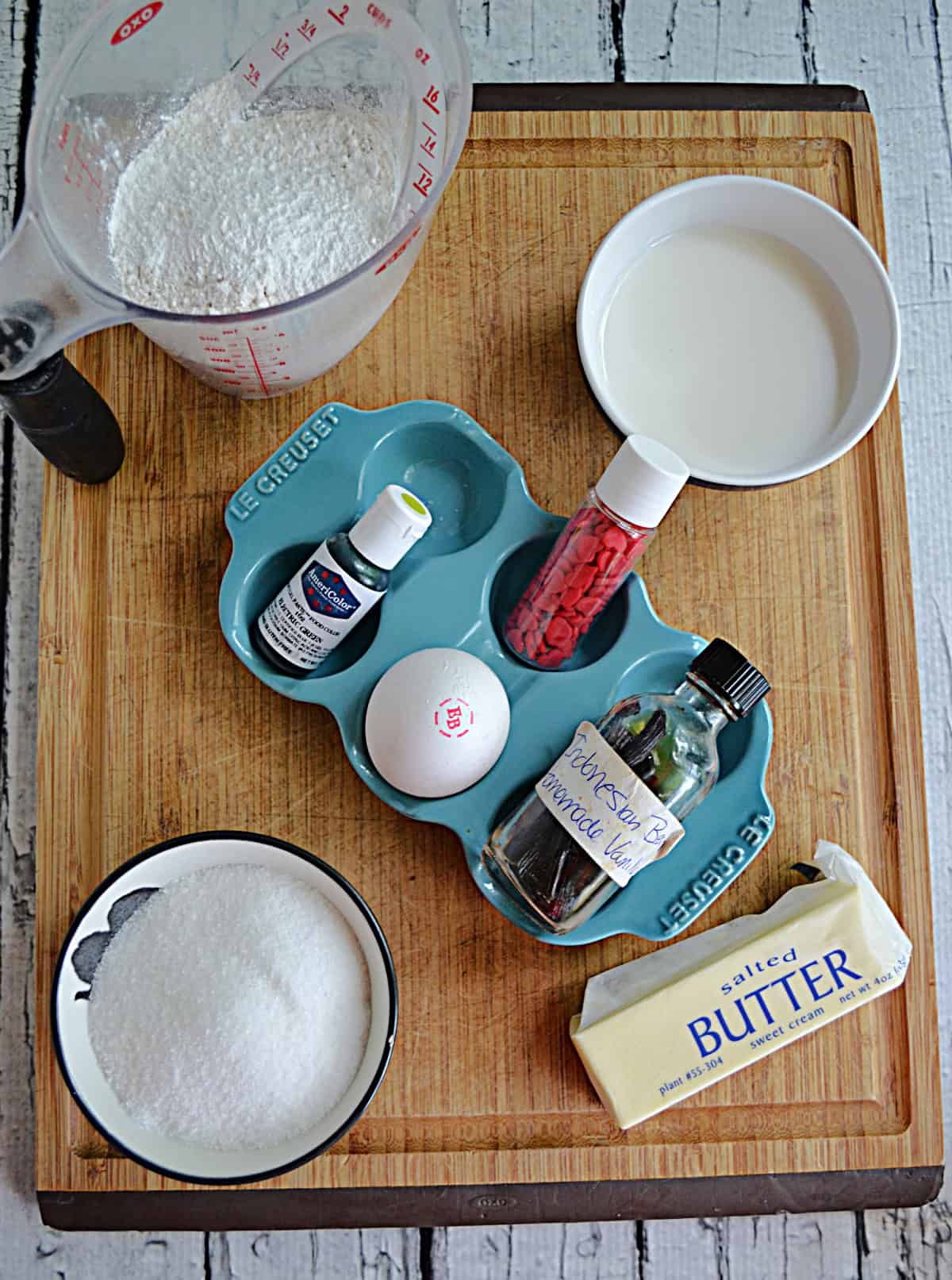 Ingredients for making Grinch Donuts.