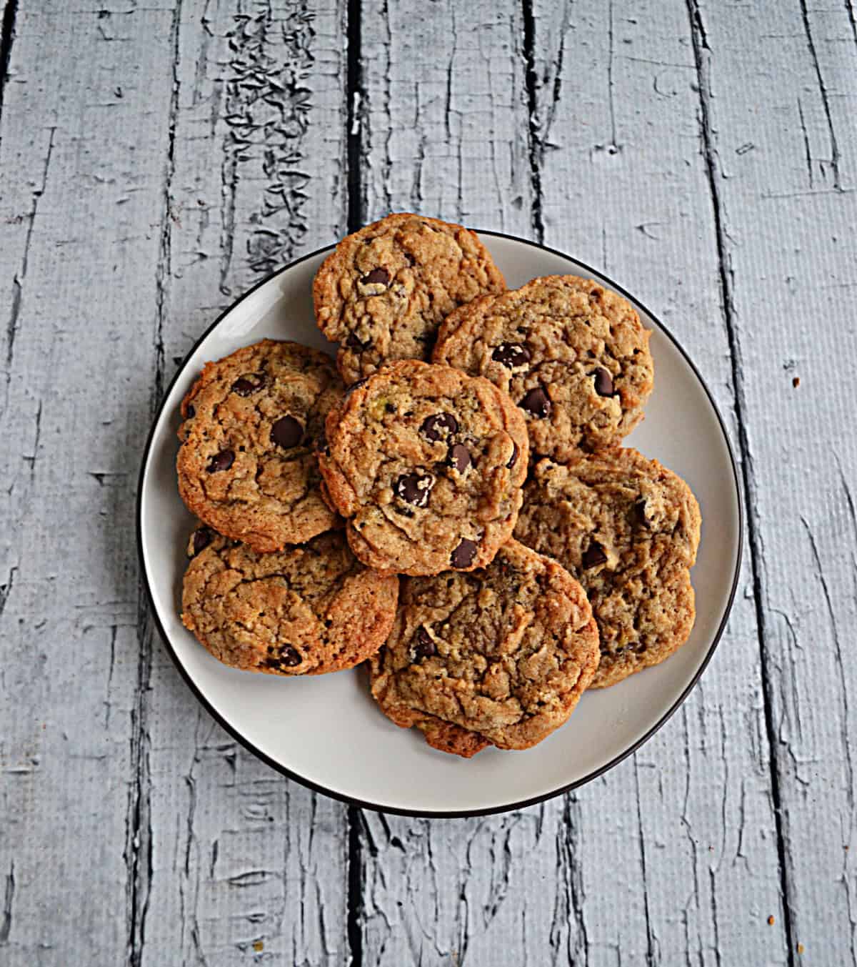 A plate of cookies.